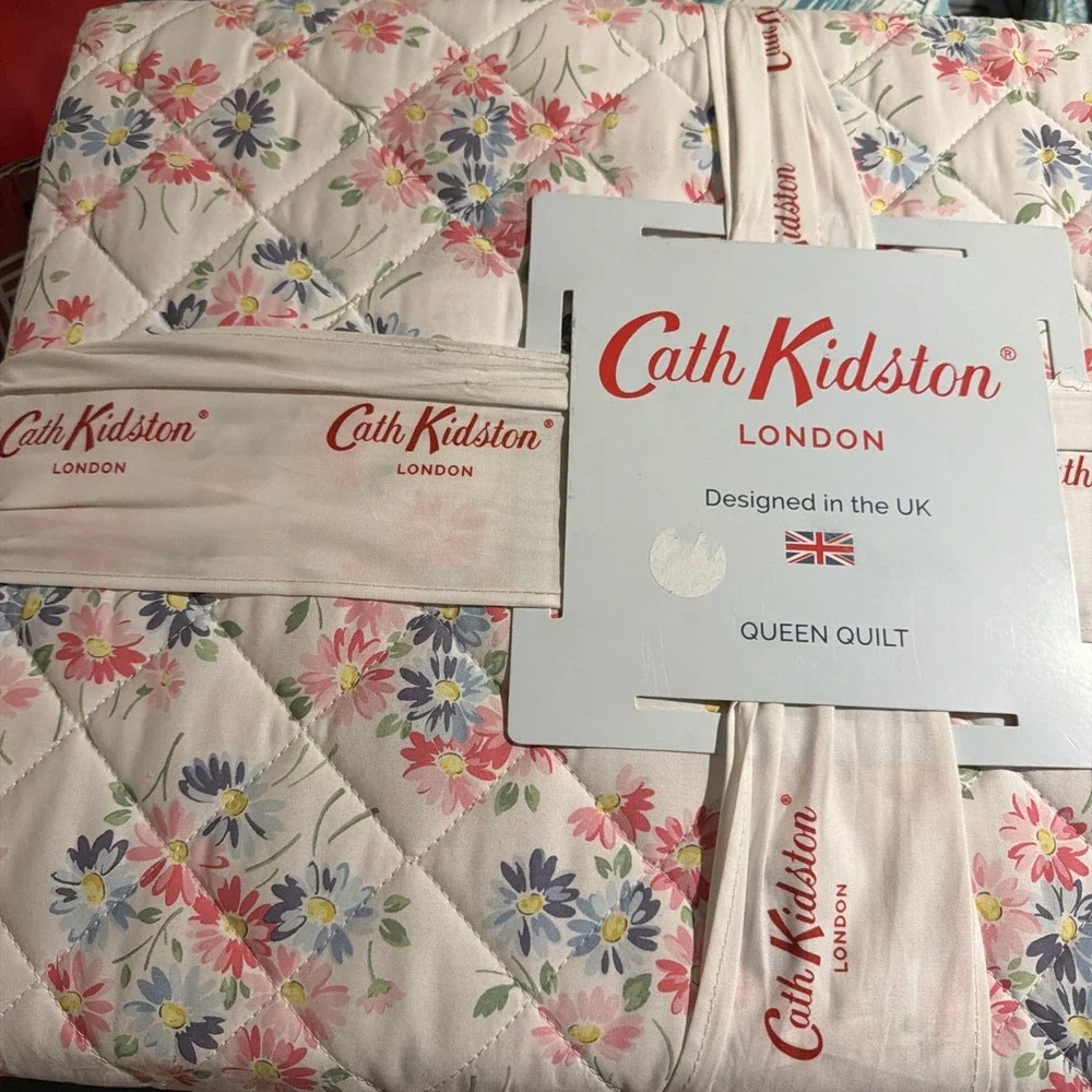 Cath Kidston Queen Quilt, Daisy Bouquet - Pink, 100% Cotton Percale, Floral
